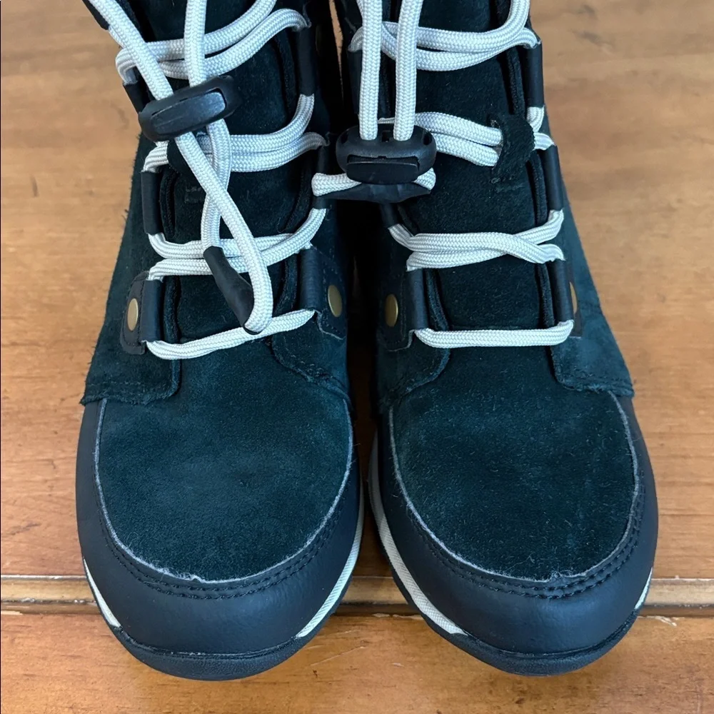 Sorel Whitney Suede Boots with Faux Fur Trim Size 3